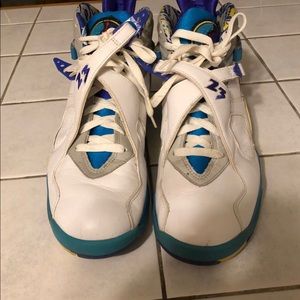 Woman’s Retro 8s Jordan’s size 10